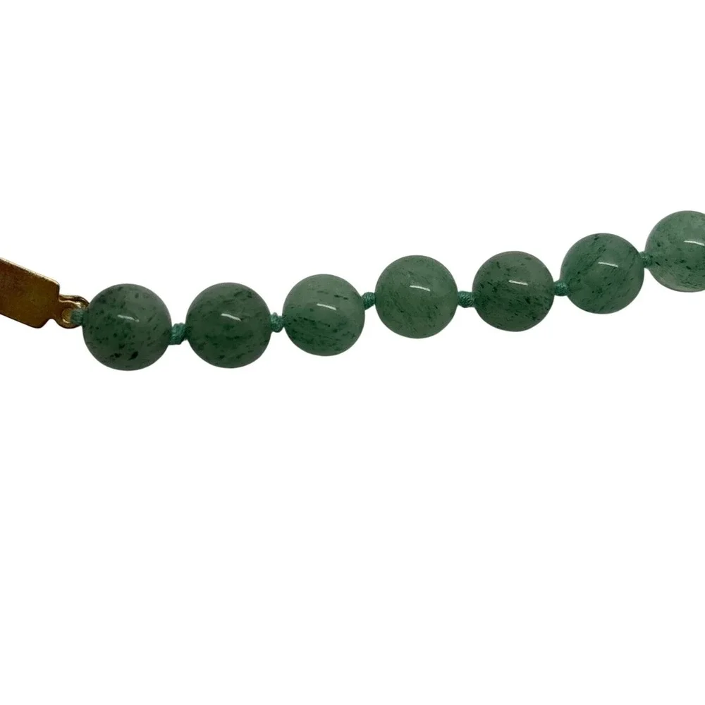 Green Aventurine‎ Beaded Bracelet Knotted Gold Tone Box Clasp 7.25 Inch Vintage